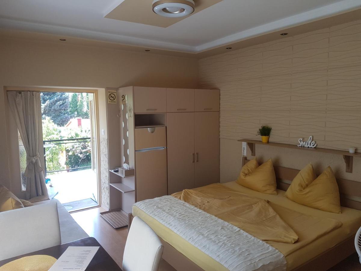 Rozsa Apartman Alsóörs Buitenkant foto