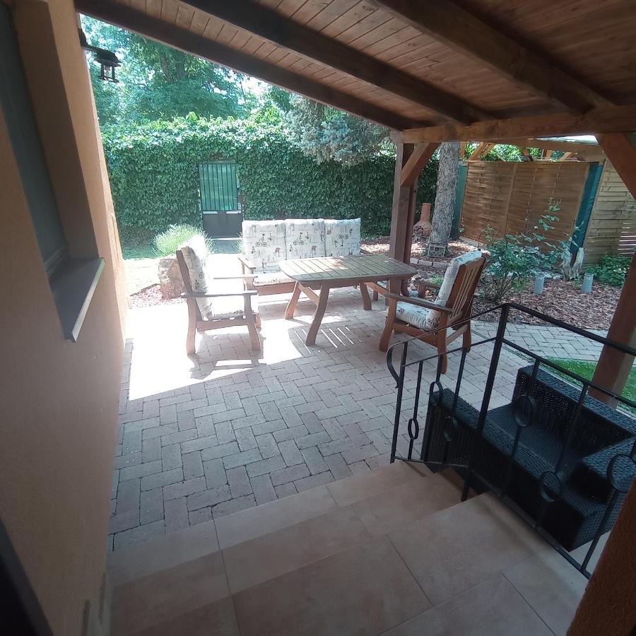 Rozsa Apartman Alsóörs Buitenkant foto