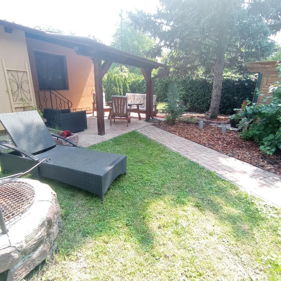 Rozsa Apartman Alsóörs Buitenkant foto