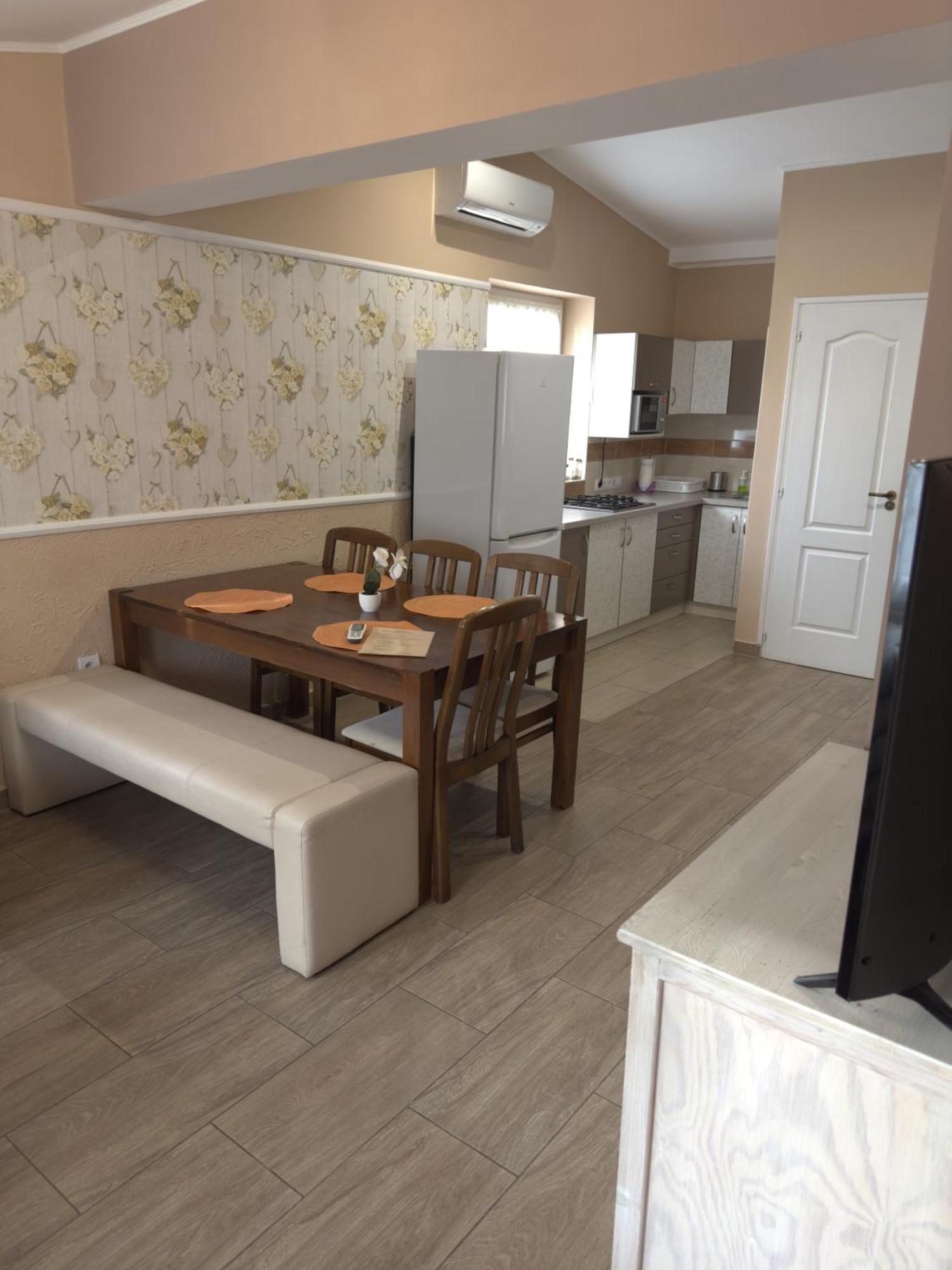 Rozsa Apartman Alsóörs Kamer foto